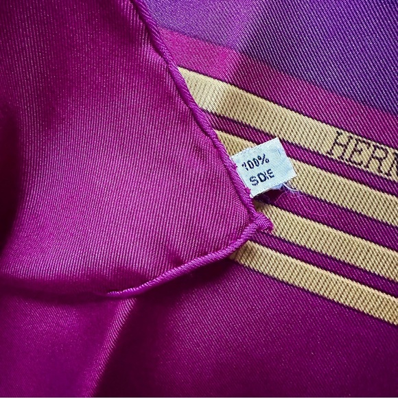 Hermes 100% Silk Purple & Fuchsia Pink Jumping Horses Large 90cm Square Scarf - Picture 8 of 10